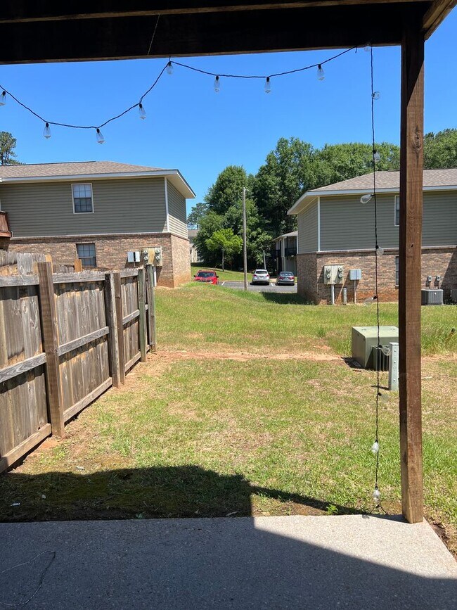 Building Photo - 147 Woodfield Pl