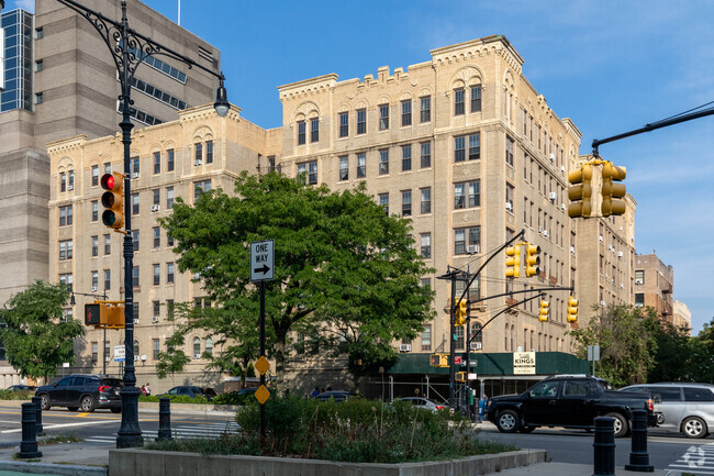 Building Photo - 1100 Grand Concourse