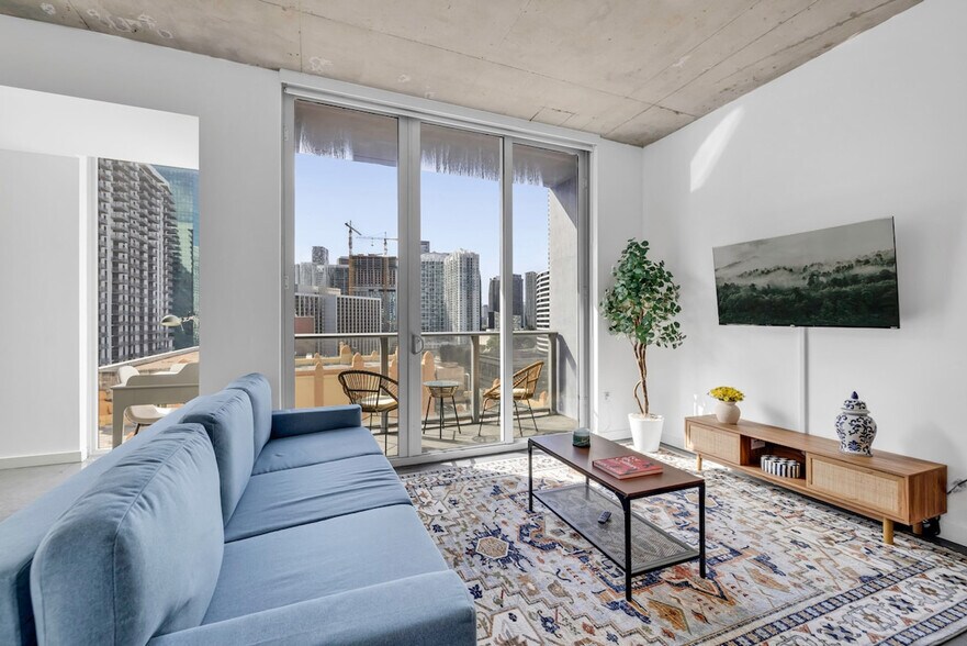 Building Photo - 245 SE 1st St