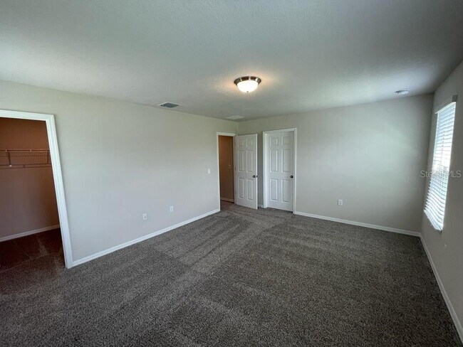 Building Photo - 407 Legacy Lp