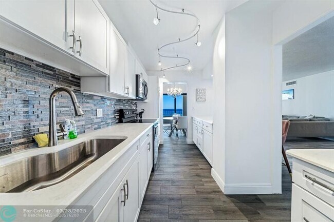 Building Photo - 1401 S Ocean Blvd