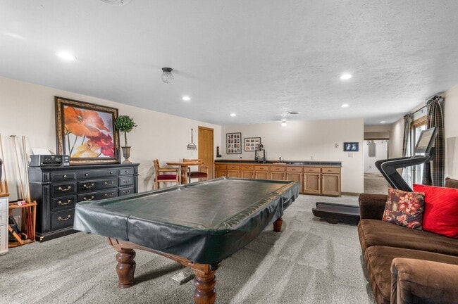 Building Photo - Sedalia Oasis on 8+ Acres