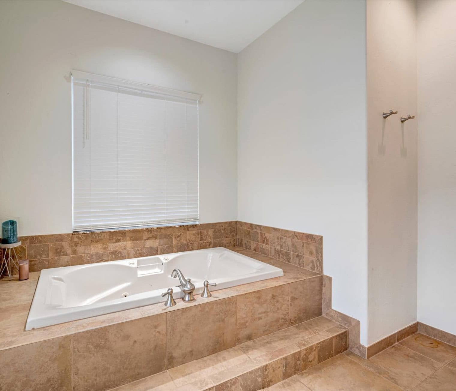 Building Photo - 1200 Tree Bay Ln