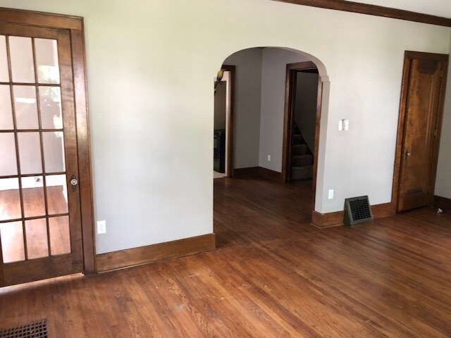 Building Photo - 421 Melrose Ct