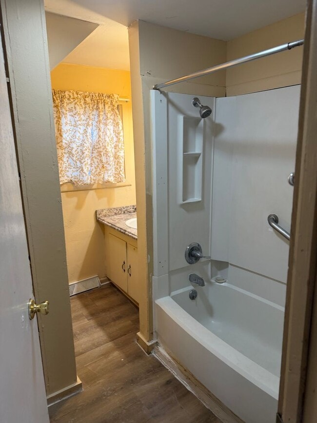 Building Photo - Abilene, Ks Rental