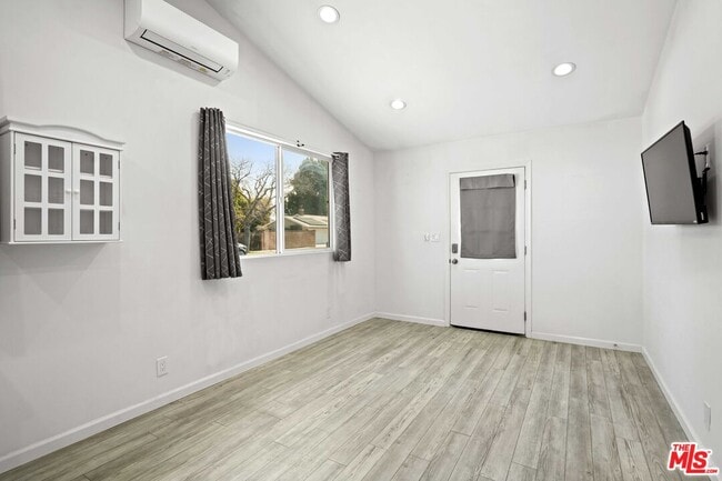 Building Photo - 6723 Sheltondale Ave