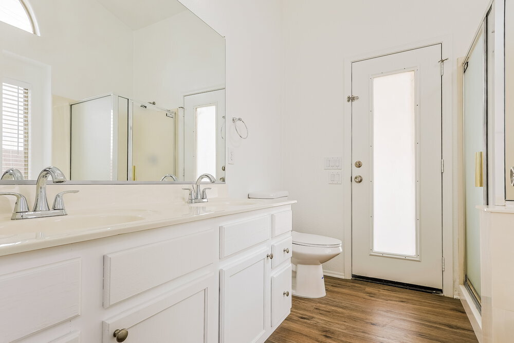 Building Photo - 9339 E Posada Ave