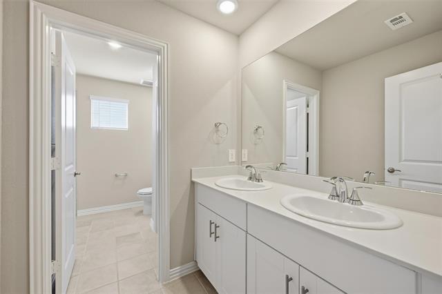 Building Photo - 610 River Rdg Dr