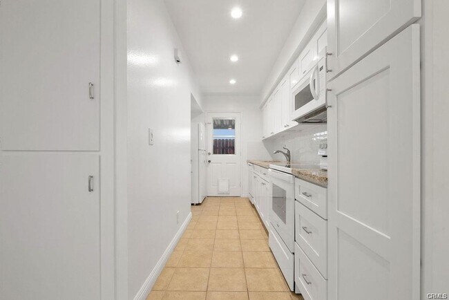 Building Photo - 10220 Ascot Cir
