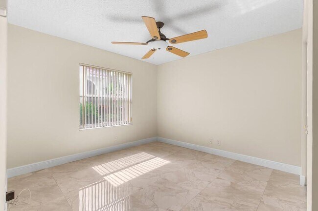 Building Photo - 4806 S Lee Rd