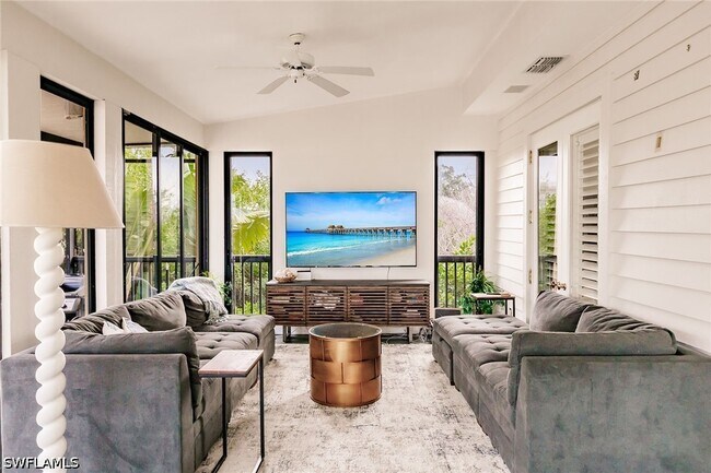 Building Photo - 376 Leatherfern Ln