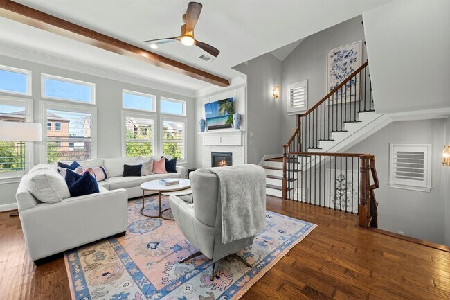 Building Photo - 11025 Upland Forest Dr