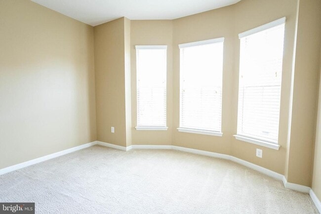 Building Photo - 815 Fair Winds Way