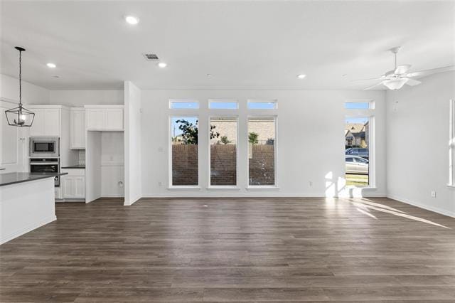 Building Photo - 7597 Regal Ln