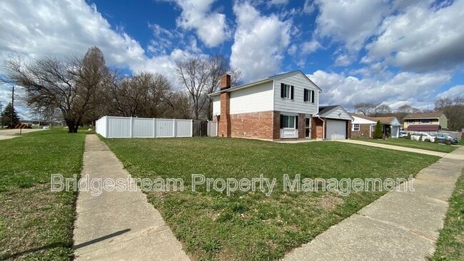 Building Photo - 7701 Timbercrest Dr