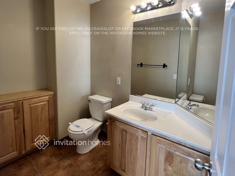 Building Photo - 554 Truffles St