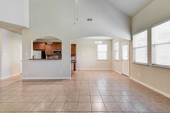 Building Photo - Live in Sterling Ridge – Short-Term Lease ...