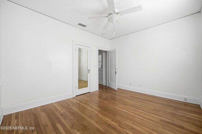 Building Photo - 3110 Oak St