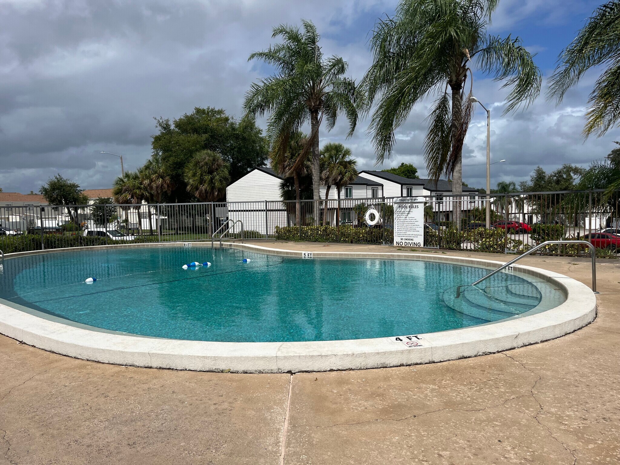 Community Pool/Clubhouse - 300 Cherokee Ct