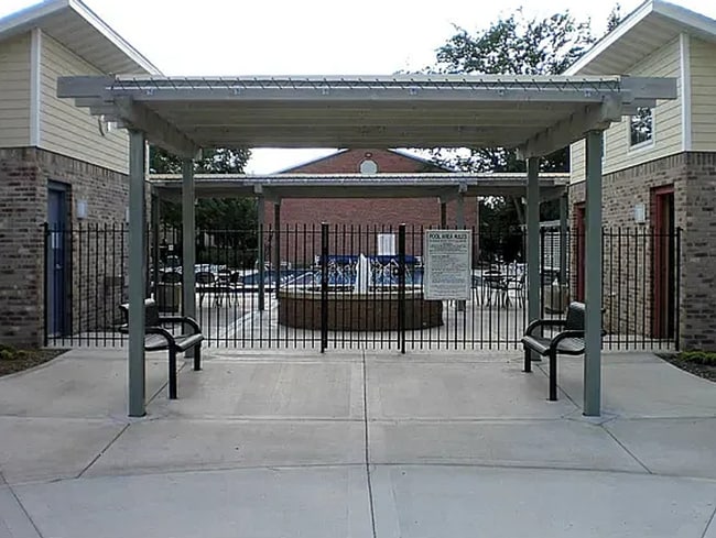 Building Photo - Spacious 2 bedroom in Hopkins