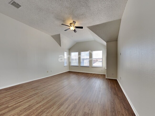 Building Photo - 4809 Palm Ridge Dr