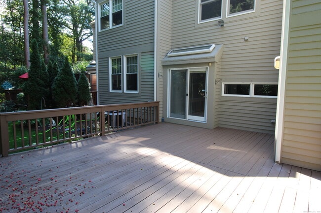 Building Photo - 42 Greystone