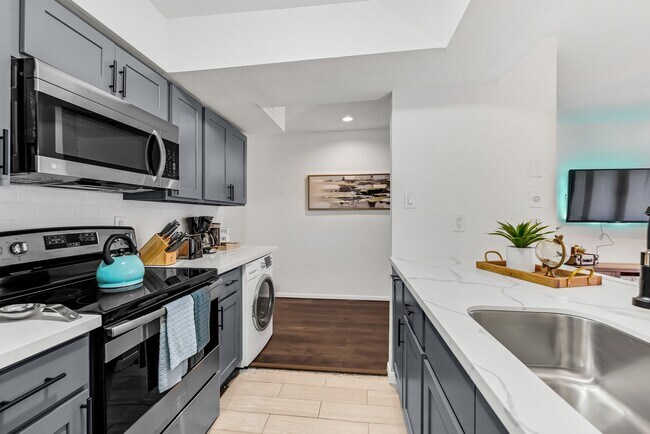 Building Photo - 12600 Melville Dr