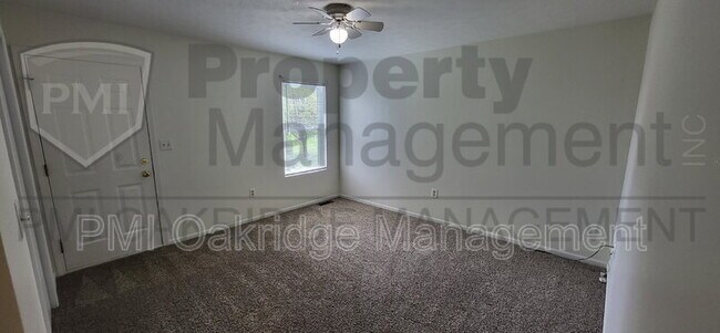 Building Photo - 753 Campbell Rd