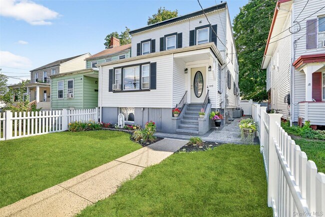 Primary Photo - 109 Broadway