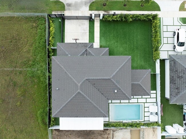 Building Photo - 10940 SW 180th St