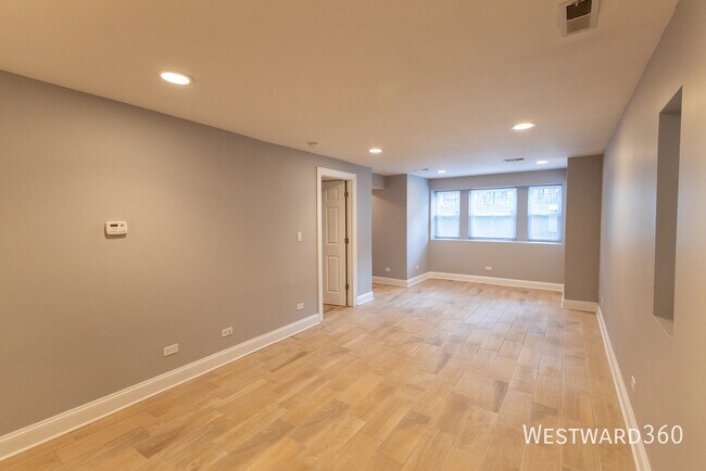 Building Photo - 1924 N Honore St