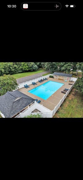 Building Photo - 7128 Woods Crossing Dr