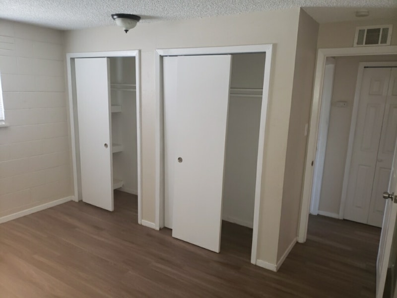 Building Photo - 3950 Turnpike Dr