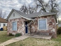 Building Photo - 515 S Roberts Ave