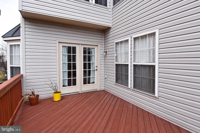 Building Photo - 25445 Carberry Dr