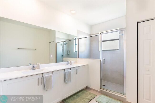 Building Photo - 4637 Caspian Way