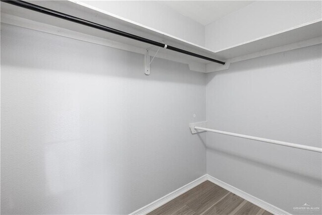 Building Photo - 1206 E Samano St