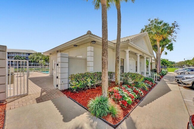 Building Photo - 6073 Balboa Cir