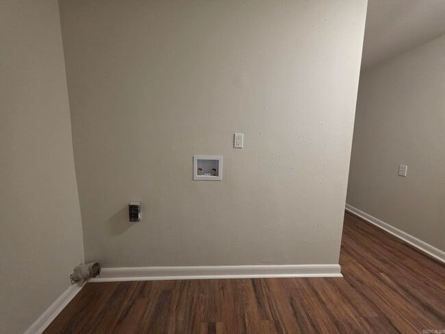 Building Photo - 1626 Davis St