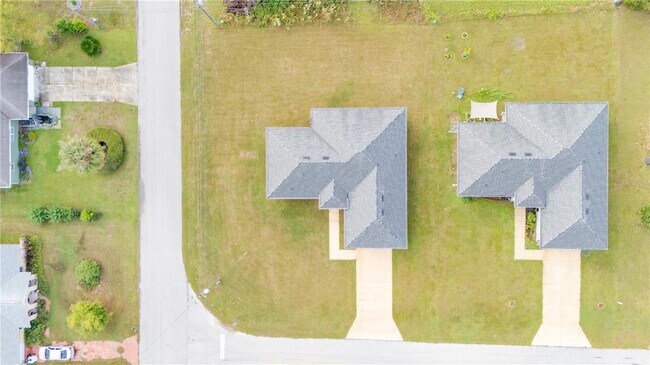 Building Photo - 2776 SW 142nd Ln