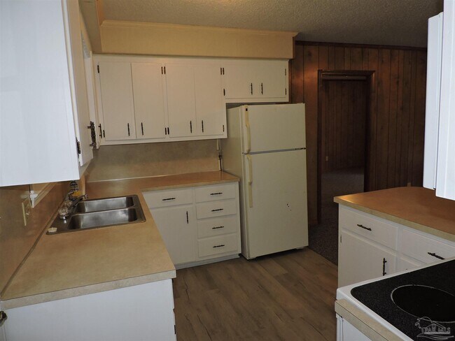 Building Photo - 4754 Anna Simpson Rd