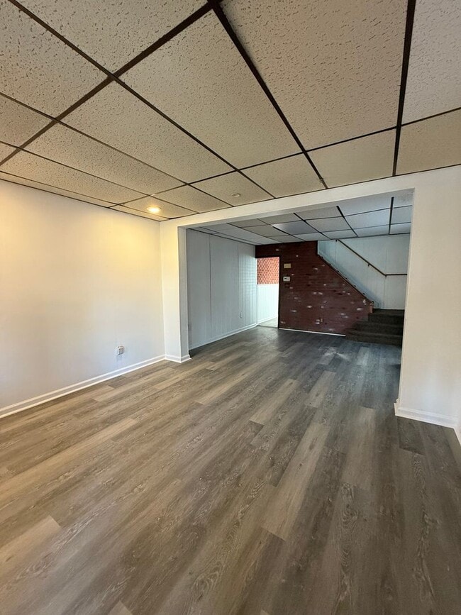 Building Photo - 929 Adeline St