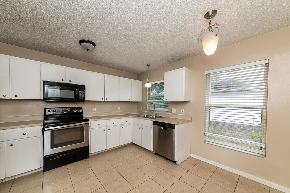 Building Photo - 4208 76th Dr E