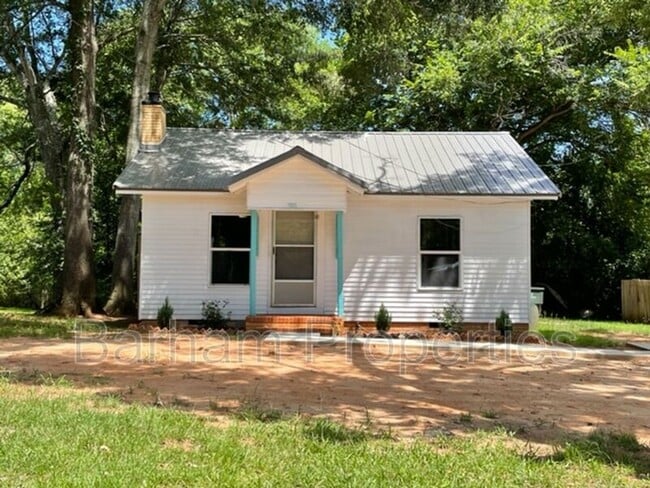 Building Photo - 916 Cason St
