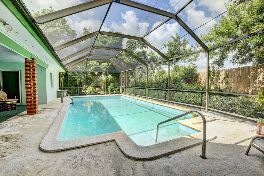 Building Photo - 8930 SW 149th Ter