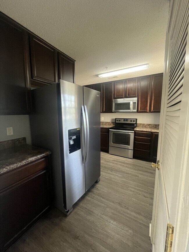 Building Photo - 110 Steam Engine Dr