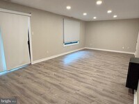 Building Photo - 601 Gregorys Way