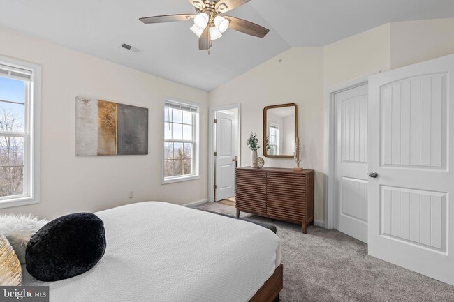 Building Photo - 87 Penstock Ln