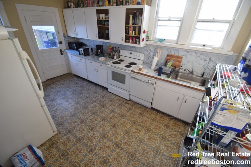 Building Photo - 31 Wade St