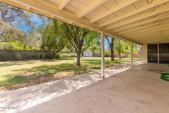 Building Photo - 1211 W Hayward Ave